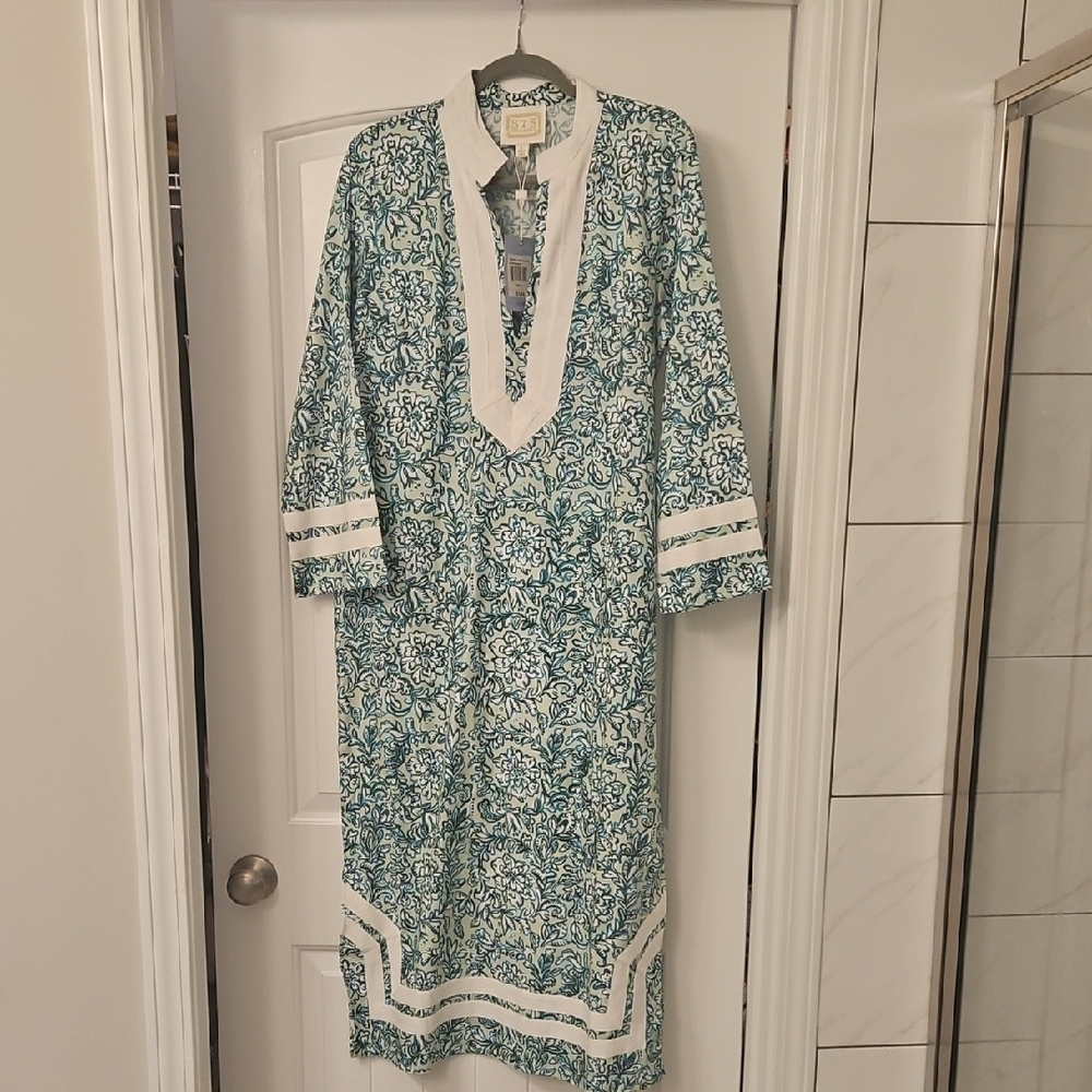 Elegant Blue and White Patterned Dress
